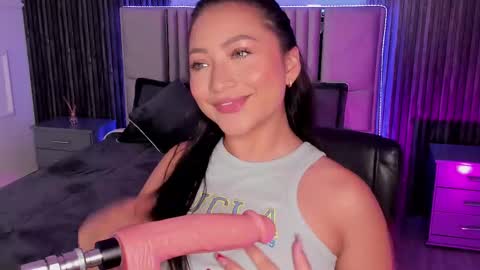 Lilly Ortiz online show from 12, 2, 2025