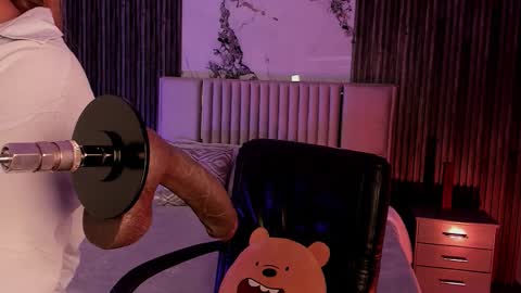 Lilly Ortiz online show from 28, 3, 2026