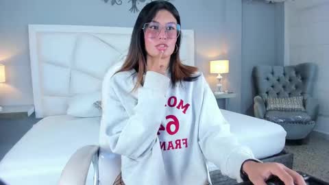 Lilly  online show from 7, 10, 2025