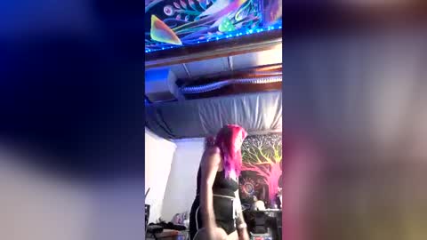 lilmystiq online show from 10, 6, 2026