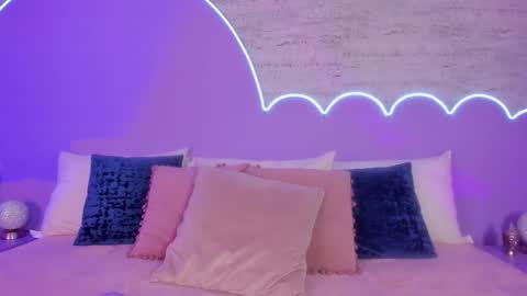 Lilou online show from 14, 11, 2025