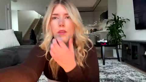 Ava online show from 27, 3, 2026