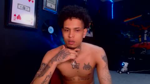 Snapshot of lilray99 chatting on 2, 3, 2025 ONLYFANS online show from 2, 3, 2025