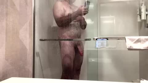 Snapshot of lilthicker chatting on 13, 5, 2026 A Little Thicker online show from 13, 5, 2026