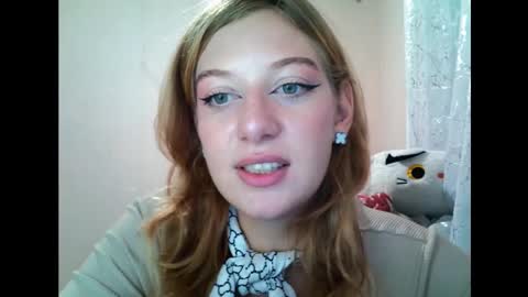 lily_ember online show from 17, 9, 2025