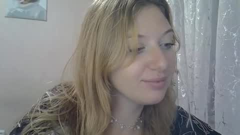 lily_ember online show from 5, 10, 2025