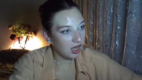 lily_ember online show from 10, 10, 2025
