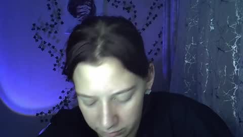 lily_ember online show from 2, 11, 2025