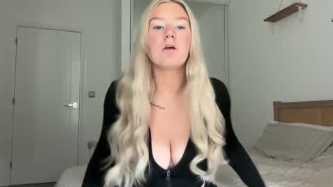 Lily fox online show from 16, 5, 2026