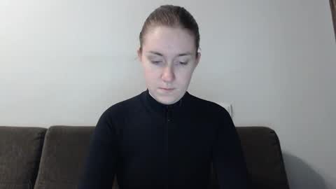 Snapshot of lily_love_x chatting on 5, 2, 2025 lily_love_x online show from 5, 2, 2025