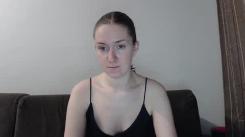 lily_love_x online show from 9, 1, 2026
