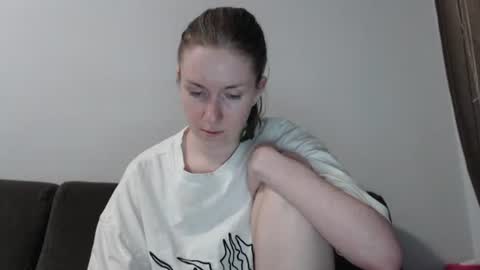 Snapshot of lily_love_x chatting on 24, 7, 2026 lily_love_x online show from 24, 7, 2026