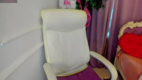 Snapshot of lily_merlin chatting on 19, 7, 2026 Lily online show from 19, 7, 2026