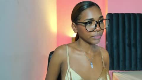 Lily Miiller online show from 7, 2, 2025