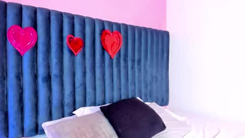 Lily Miiller online show from 18, 2, 2025