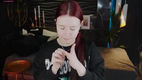 Lily online show from 3, 3, 2026