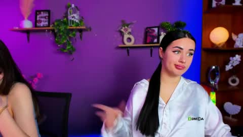 Lily online show from 22, 4, 2026