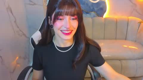 Snapshot of lily_tx chatting on 20, 6, 2026 Follow me.. Live 730 to 1400 online show from 20, 6, 2026