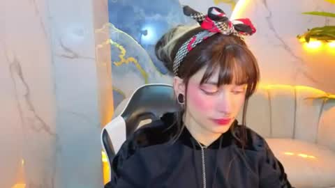Snapshot of lily_tx chatting on 15, 7, 2026 Follow me.. Live 730 to 1400 online show from 15, 7, 2026