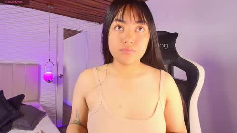 Snapshot of lily_waist chatting on 29, 9, 2025 lily_waist online show from 29, 9, 2025