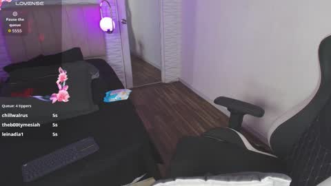 lily_waist online show from 12, 11, 2025