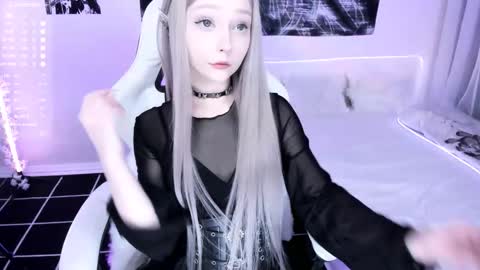Snapshot of lily_weep chatting on 13, 9, 2025 Lily online show from 13, 9, 2025