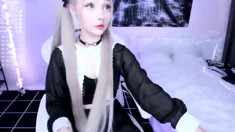 Snapshot of lily_weep chatting on 15, 7, 2026 Lily online show from 15, 7, 2026