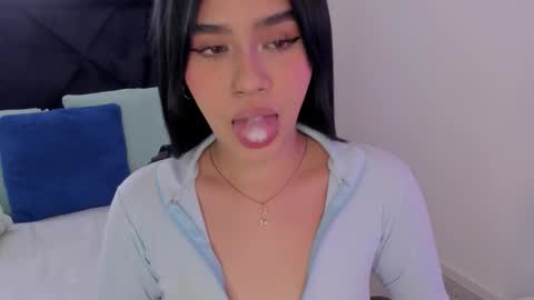 LilyWoodz online show from 5, 1, 2026