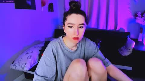 Snapshot of lily_xbaby chatting on 19, 11, 2025 LILY online show from 19, 11, 2025