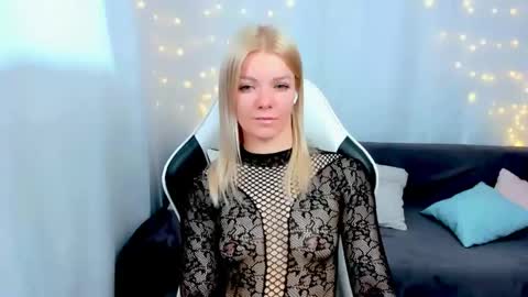 Snapshot of lilydavisss chatting on 21, 4, 2026 lilydavisss online show from 21, 4, 2026