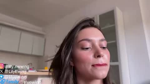 Snapshot of lilyewing_ chatting on 31, 7, 2026 Lily online show from 31, 7, 2026