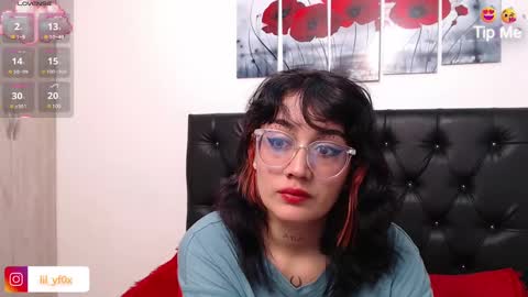 lilyfox23 online show from 4, 10, 2025