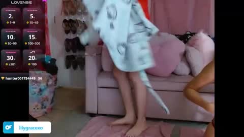 Lily Grace online show from 1, 10, 2025