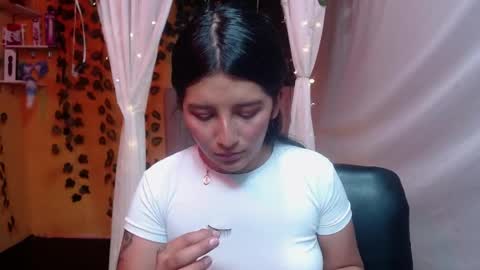 lilymoon_018 online show from 15, 5, 2026