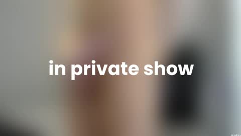 Lily Reina online show from 1, 4, 2026