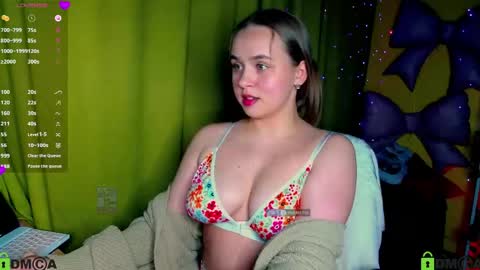 Snapshot of lilysweet13 chatting on 17, 5, 2026 Lily online show from 17, 5, 2026