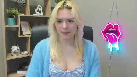 Lily online show from 16, 4, 2026