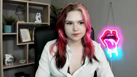Snapshot of lilysweetxo chatting on 14, 6, 2026 Lily online show from 14, 6, 2026