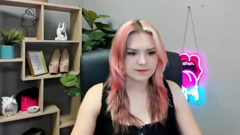 Snapshot of lilysweetxo chatting on 26, 6, 2026 Lily online show from 26, 6, 2026