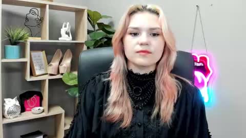 Snapshot of lilysweetxo chatting on 6, 7, 2026 Lily online show from 6, 7, 2026