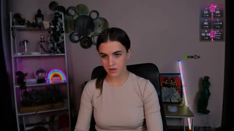 lina_fox12 online show from 10, 4, 2026