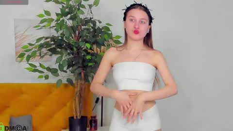 lina_massey online show from 14, 4, 2026