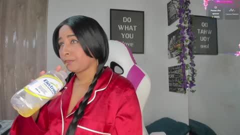 LINA SANCHEZ online show from 16, 12, 2024