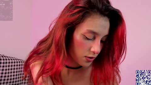 Snapshot of linaage chatting on 5, 4, 2026 Lina online show from 5, 4, 2026