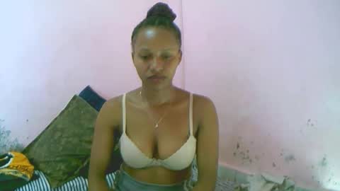 linah1123 online show from 11, 4, 2026