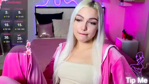 I am Lina online show from 11, 10, 2025