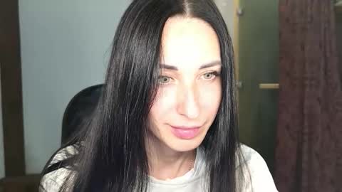 LinaLivee online show from 20, 11, 2025