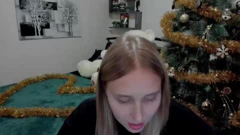Snapshot of linatruly chatting on 16, 12, 2024 Lina online show from 16, 12, 2024