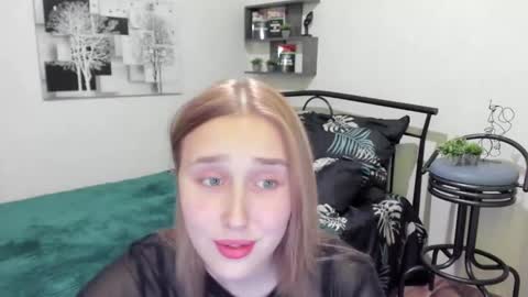 Snapshot of linatruly chatting on 17, 1, 2025 Lina online show from 17, 1, 2025