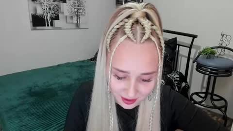 Snapshot of linatruly chatting on 15, 2, 2025 Lina online show from 15, 2, 2025